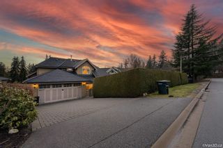 Photo 3: 7917 SUNCREST Drive in Burnaby: Suncrest House for sale (Burnaby South)  : MLS®# R2747268