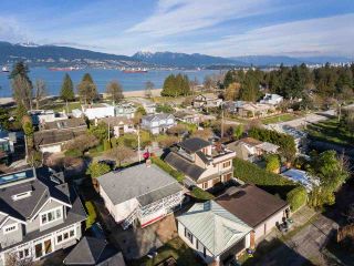 Photo 17: 4530 BELMONT Avenue in Vancouver: Point Grey House for sale in "Point Grey" (Vancouver West)  : MLS®# R2440130