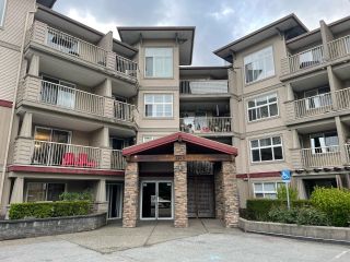 Photo 1: 313 2515 PARK Drive in Abbotsford: Abbotsford East Condo for sale : MLS®# R2696104