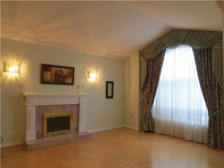Photo 2: 6171 DANUBE RD in Richmond: Woodwards House for sale : MLS®# V1052585