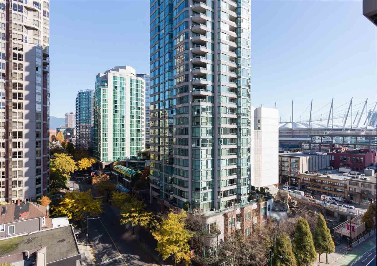 Main Photo: 1201 909 MAINLAND Street in Vancouver: Yaletown Condo for sale in "YALETOWN PARK II" (Vancouver West)  : MLS®# R2218452
