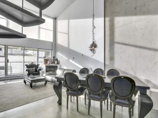 Photo 2: K 489 W 6TH Avenue in Vancouver: Cambie Condo for sale in "Miro" (Vancouver West)  : MLS®# R2235073