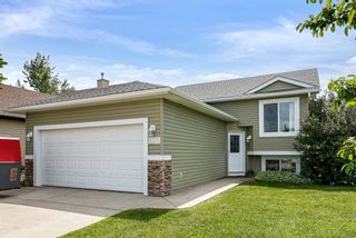 Photo 1: 1035 Carriage Lane Drive: Carstairs Detached for sale : MLS®# A1235874