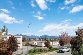 Photo 11: 19 7686 209 Street in Langley: Willoughby Heights Townhouse for sale : MLS®# R2857012