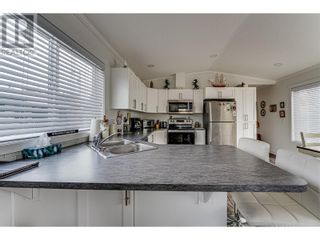 Photo 9: 1600 43 Avenue Unit# 2 Harwood: Okanagan Shuswap Real Estate Listing: MLS®# 10309028