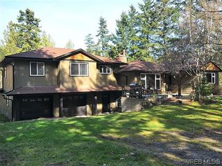 Photo 1: 464 W Viaduct Ave in VICTORIA: SW Prospect Lake House for sale (Saanich West)  : MLS®# 634992