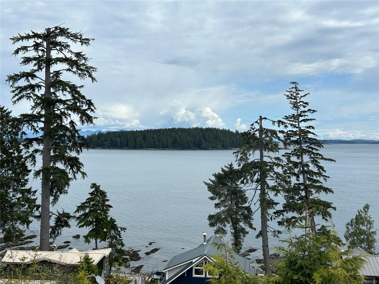 Main Photo: 1110 Fourth Ave in Ucluelet: PA Salmon Beach Land for sale (Port Alberni)  : MLS®# 931213