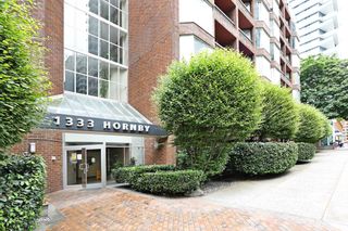 Photo 2: 717 1333 HORNBY Street in Vancouver: Downtown VW Condo for sale in "ANCHOR POINT lll" (Vancouver West)  : MLS®# R2786866