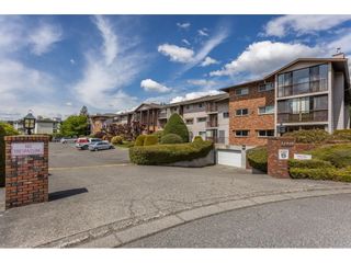 Photo 3: 115 32910 AMICUS Place in Abbotsford: Central Abbotsford Condo for sale in "Royal Oaks" : MLS®# R2698596