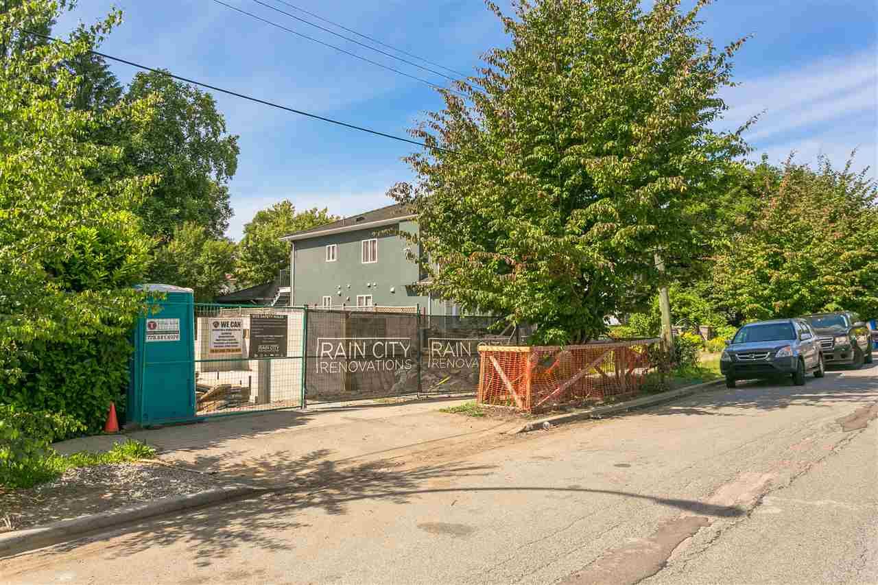 Photo 16: Photos: 558 E 20TH Avenue in Vancouver: Fraser VE House for sale (Vancouver East)  : MLS®# R2404606