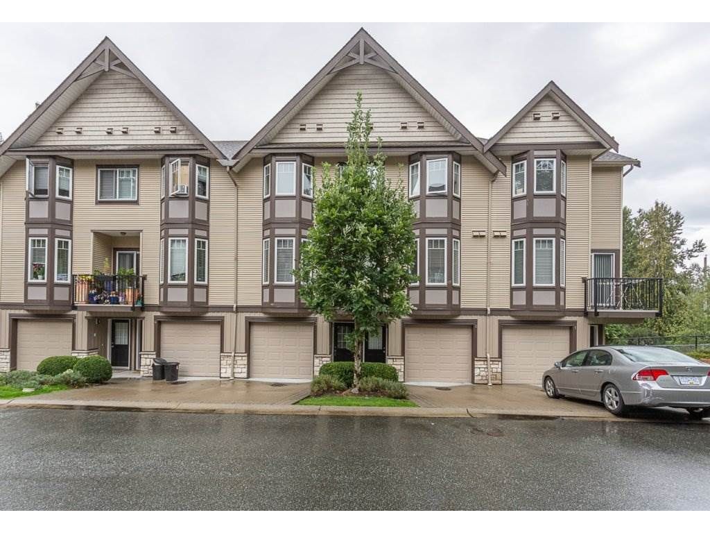 Main Photo: 3 32501 FRASER Crescent in Mission: Mission BC Townhouse for sale in "Fraser Landing" : MLS®# R2282769