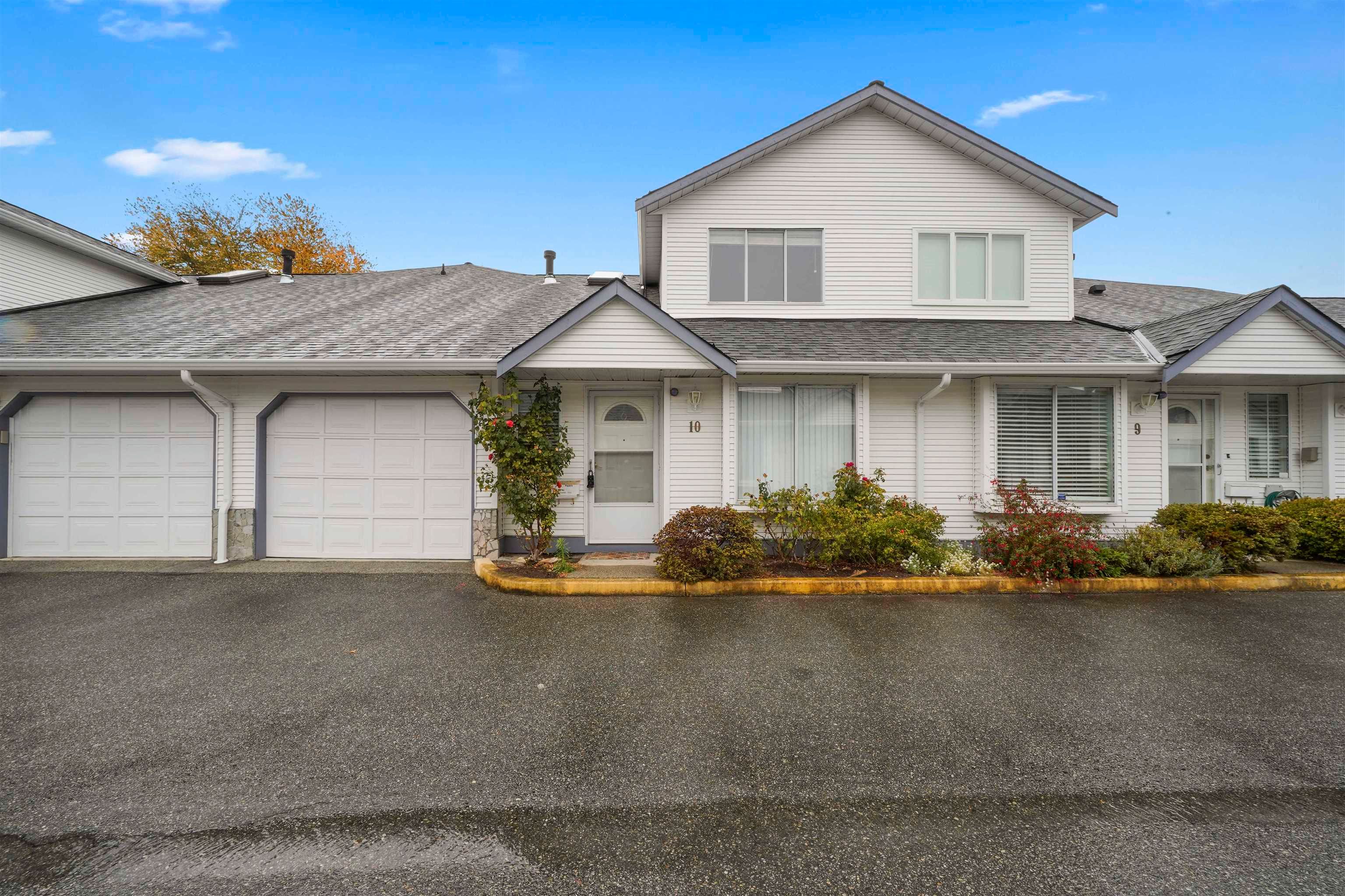 Main Photo: 10 19171 MITCHELL Road in Pitt Meadows: Central Meadows Townhouse for sale : MLS®# R2733468