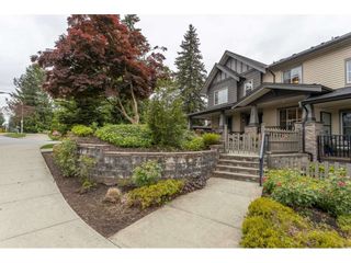 Photo 1: 2 9525 204 Street in Langley: Walnut Grove Townhouse for sale in "TIME" : MLS®# R2457485