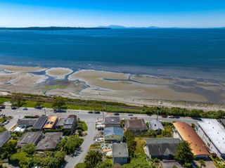 Photo 5: 1279 HIGH Street: White Rock House for sale in "HILLSIDE WEST BEACH" (South Surrey White Rock)  : MLS®# R2712202