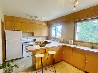 Photo 7: 37 Dahlia Avenue in Winnipeg: Garden City Residential for sale (4G)  : MLS®# 202223160