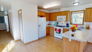Photo 6: 52 634 ELM Street in Quesnel: Red Bluff/Dragon Lake Manufactured Home for sale in "Big Country MHP" : MLS®# R2723372