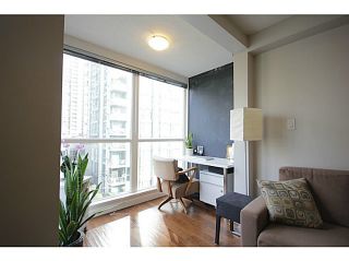Photo 6: 710 939 HOMER Street in Vancouver: Yaletown Condo for sale in "THE PINNACLE" (Vancouver West)  : MLS®# V1005733