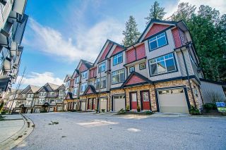 Photo 1: 133 6299 144 Street in Surrey: Panorama Ridge Townhouse for sale in "Altura" : MLS®# R2654854