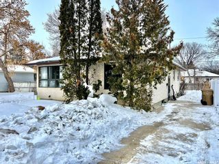 Photo 3: 237 Durham Drive in Regina: Whitmore Park Residential for sale : MLS®# SK920798