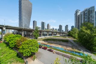 Photo 6: 606 638 BEACH Crescent in Vancouver: Yaletown Condo for sale in "Icon 1" (Vancouver West)  : MLS®# R2879592