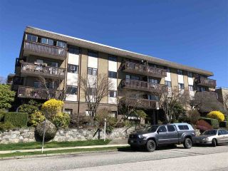 Photo 1: 203 120 E 4TH Street in North Vancouver: Lower Lonsdale Condo for sale in "Excelsior House" : MLS®# R2358559