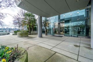 Photo 7: 2808 1033 MARINASIDE CRESCENT in Vancouver: Yaletown Condo for sale (Vancouver West)  : MLS®# R2238067
