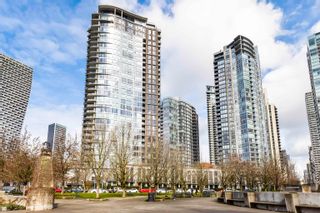 Photo 2: 2205 583 BEACH Crescent in Vancouver: Yaletown Condo for sale (Vancouver West)  : MLS®# R2762990