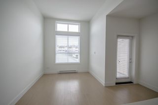 Photo 5: 403 6468 195A Street in Surrey: Clayton Condo for sale in "YALE BLOC" (Cloverdale)  : MLS®# R2142812
