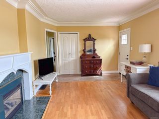Photo 5: 3274 Irma St in Saanich: SW Rudd Park Single Family Residence for sale (Saanich West)  : MLS®# 967637