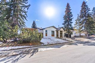 Photo 4: 2003 Christie Road NW in Calgary: Charleswood Detached for sale : MLS®# A2032824