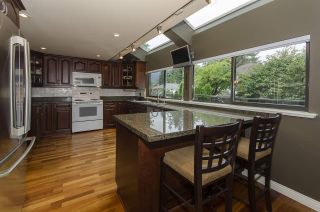 Photo 3: 1940 WESTOVER Road in North Vancouver: Lynn Valley House for sale : MLS®# R2134110