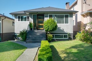 Photo 1: 2971 E 16TH Avenue in Vancouver: Renfrew Heights House for sale (Vancouver East)  : MLS®# R2403113