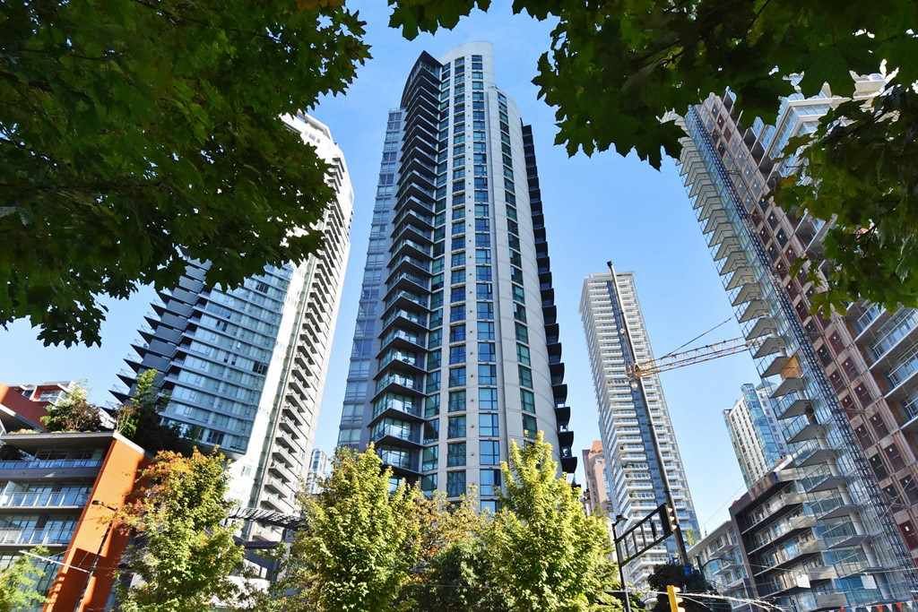 Main Photo: 402 501 PACIFIC Street in Vancouver: Downtown VW Condo for sale in "THE 501" (Vancouver West)  : MLS®# R2212611