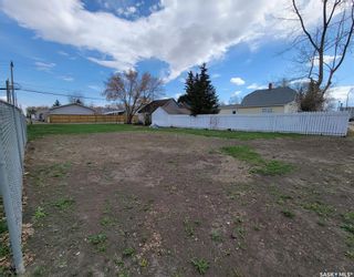 Photo 2: 408 Main Street in Unity: Lot/Land for sale : MLS®# SK916246