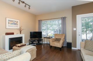 Photo 3: 166 18701 66 Avenue in Surrey: Cloverdale BC Townhouse for sale in "The Encore at Hillcrest" (Cloverdale)  : MLS®# R2069014