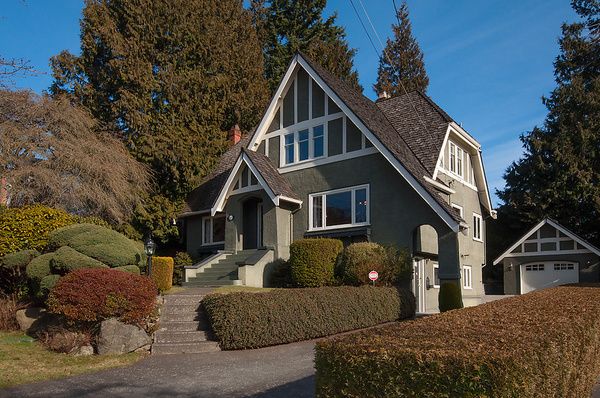 Main Photo: 5662 WALLACE ST in Vancouver: Dunbar House for sale (Vancouver West)  : MLS®# V1047442