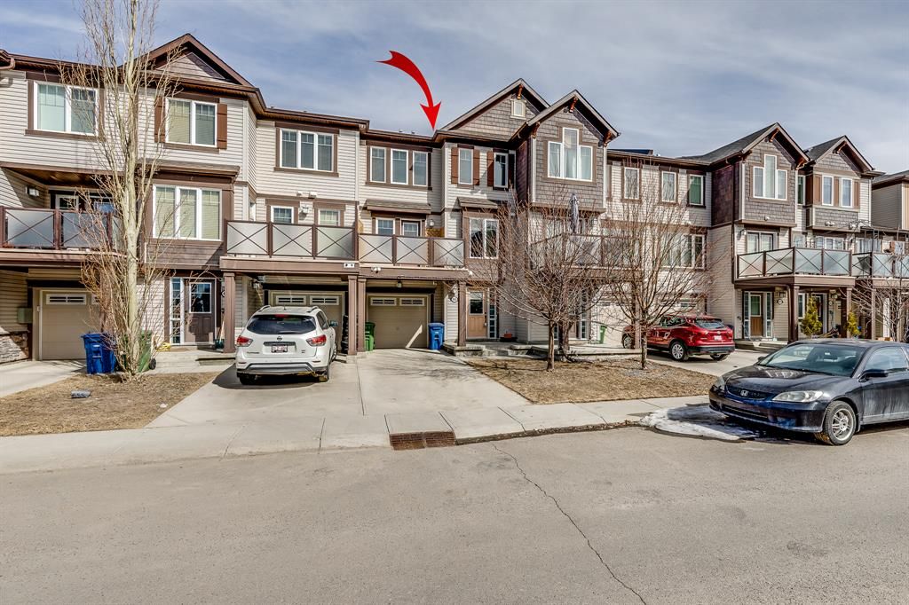 Main Photo: 465 Windstone Grove SW: Airdrie Row/Townhouse for sale : MLS®# A2039195