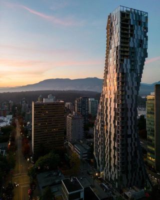 Photo 3: 2303 1550 ALBERNI Street in Vancouver: West End VW Condo for sale (Vancouver West)  : MLS®# R2737874