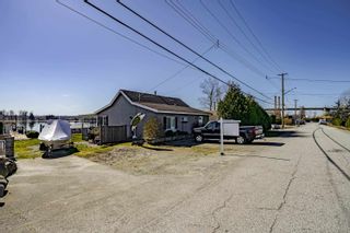 Photo 4: 20272 WHARF Street in Maple Ridge: Southwest Maple Ridge House for sale in "Hammond" : MLS®# R2861280