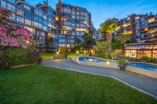 Photo 2: 502 1470 PENNYFARTHING Drive in Vancouver: False Creek Condo for sale in "HARBOUR COVE II" (Vancouver West)  : MLS®# R2704418