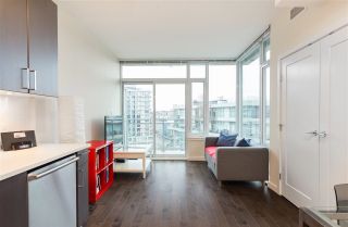 Photo 3: 1003 88 W 1ST Avenue in Vancouver: False Creek Condo for sale in "THE ONE" (Vancouver West)  : MLS®# R2733880