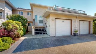 Photo 1: 24 5610 TRAIL Avenue in Sechelt: Sechelt District Townhouse for sale in "HIGHPOINT" (Sunshine Coast)  : MLS®# R2796958