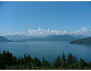 Main Photo: 8679 SEASCAPE DR in : Howe Sound Townhouse for sale : MLS®# V685674
