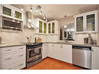 Photo 1: 310 6860 RUMBLE Street in Burnaby: South Slope Condo for sale in "GOVERNOR'S WALK" (Burnaby South)  : MLS®# V863998