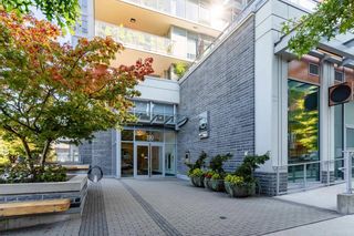 Photo 2: 401 150 W 15TH Street in North Vancouver: Central Lonsdale Condo for sale : MLS®# R2816985
