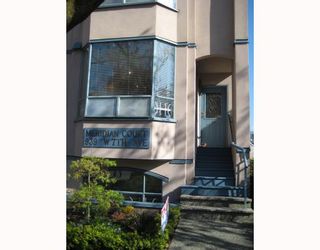 Photo 2: 15 939 W 7TH Avenue in Vancouver: Fairview VW Townhouse for sale in "Meridian Court" (Vancouver West)  : MLS®# V761320