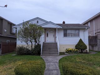 Main Photo: 1523 ROSSER Avenue in Burnaby: Willingdon Heights House for sale (Burnaby North)  : MLS®# R2766028