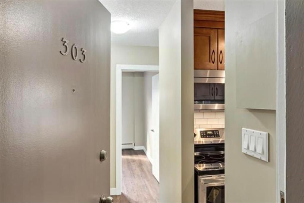 Main Photo: 303 507 57 Avenue SW in Calgary: Windsor Park Apartment for sale : MLS®# A2055026