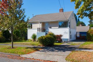 Photo 1: 2938 Scott St in Victoria: Vi Oaklands House for sale : MLS®# 857560