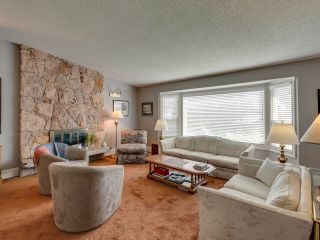 Photo 10: 2962 CAMROSE Drive in Burnaby: Montecito House for sale (Burnaby North)  : MLS®# R2689953